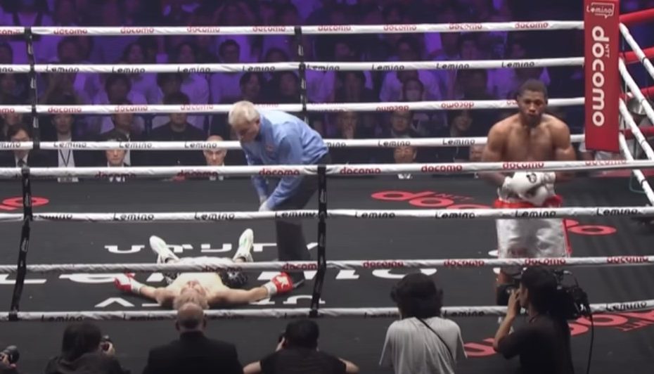 Lutador de boxe sofre nocaute brutal em disputa de título e perde a memória das últimas seis semanas
