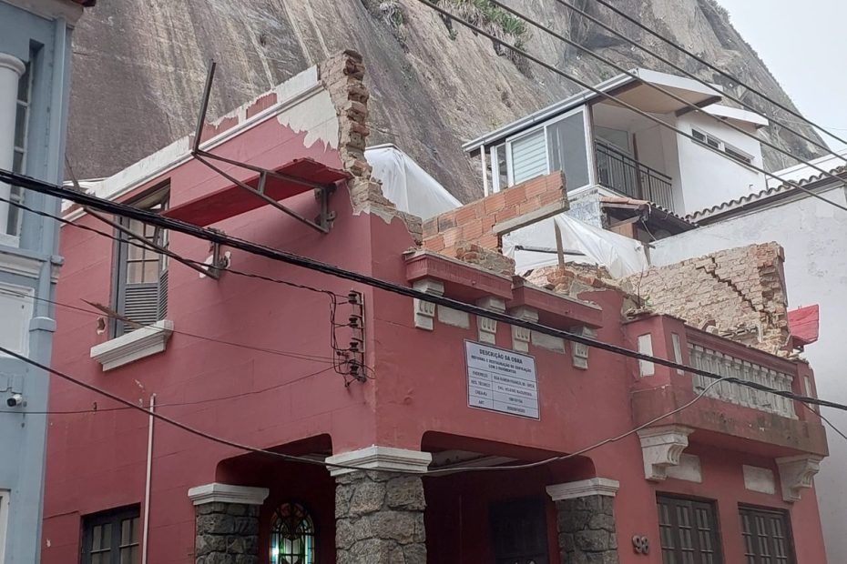 Polícia Civil abre inquérito sobre desabamento na Urca; obra não tinha autorização e operários estavam sem equipamento de proteção