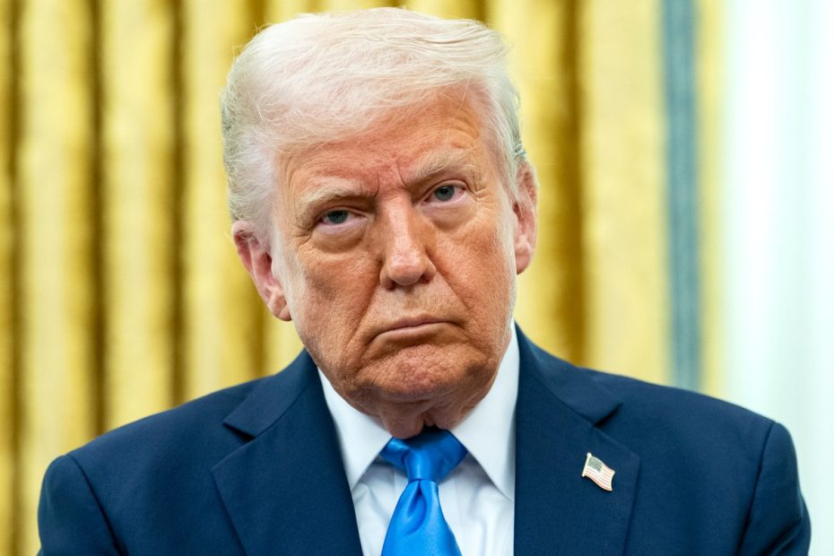 Trump retoma ofensiva tarifária e pode começar a notificar países amanhã