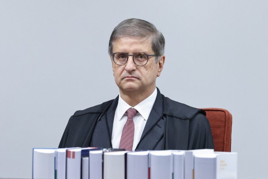 Alcolumbre envia indicação de Gonet para a CCJ do Senado