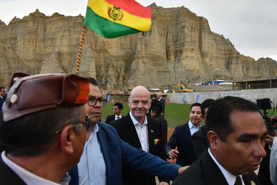 Presidente da Fifa se comprometeu a sediar uma Copa do Mundo na Bolívia